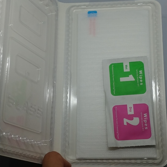 Tempered glass Screen protector - Picture 4 of 7